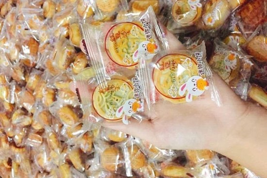 Bánh trung thu 2.000 đồng/chiếc, giật mình hàng Trung Quốc thượng hạng