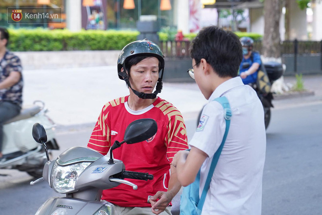 Sáng nay, học sinh Hà Nội chiến đấu môn cuối cùng trong kỳ thi vào lớp 10-4