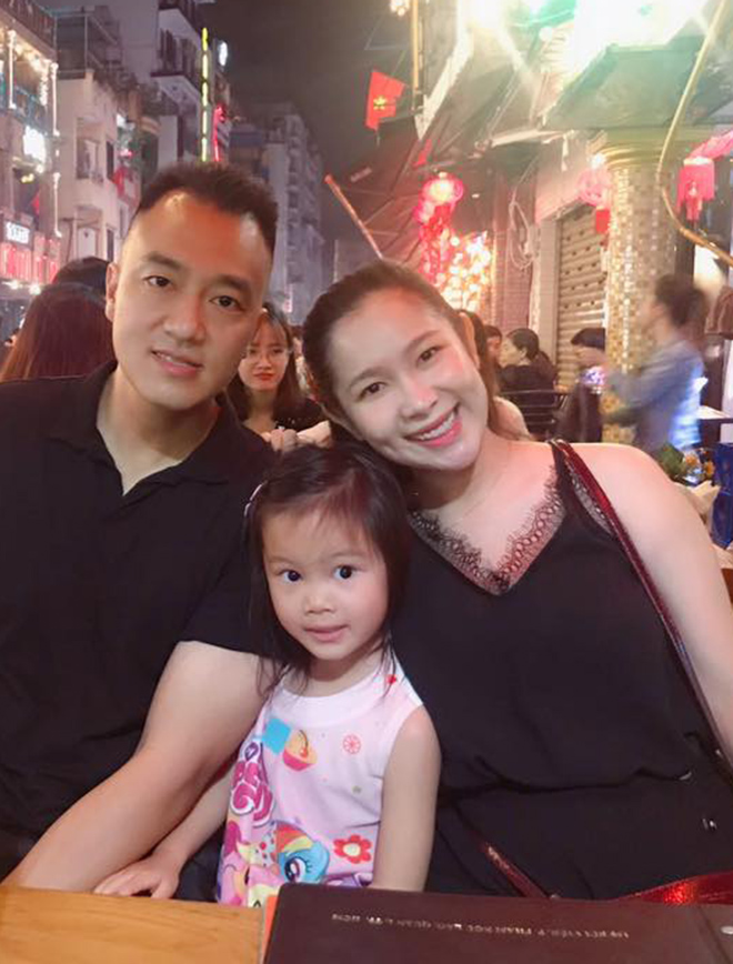 Cuộc sống bắt đầu bằng 2 bàn tay trắng tại Mỹ của thành viên nhóm Mắt Ngọc-8