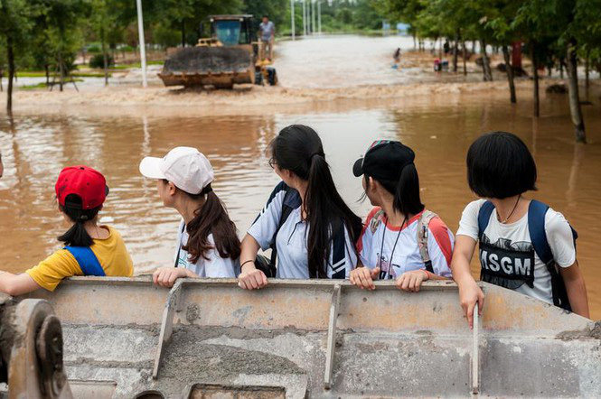 Lũ Trung Quốc: Mực nước 33 con sông chạm mốc kỉ lục, 141 người chết và mất tích-12