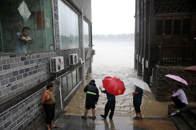 Lũ Trung Quốc: Mực nước 33 con sông chạm mốc kỉ lục, 141 người chết và mất tích-15