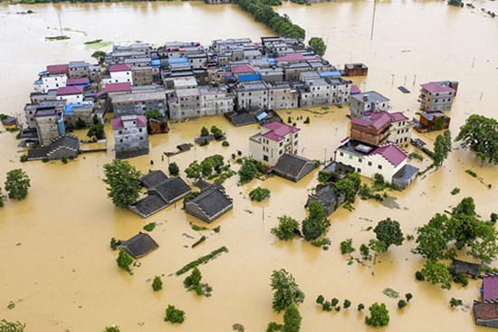 Lũ Trung Quốc: Mực nước 33 con sông chạm mốc kỉ lục, 141 người chết và mất tích