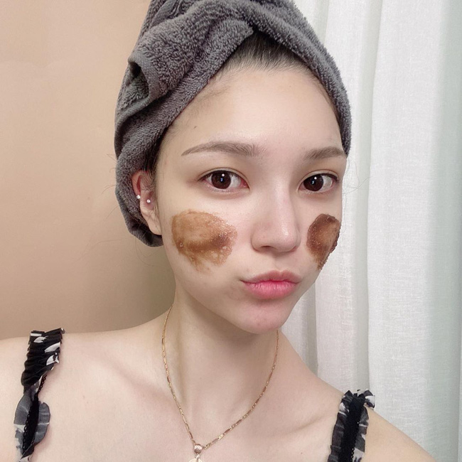 Chuyên gia khuyến cáo chị em đừng bao giờ bôi thoa 4 sản phẩm skincare này lên mặt kẻo da lãnh đủ điều tệ hại-1