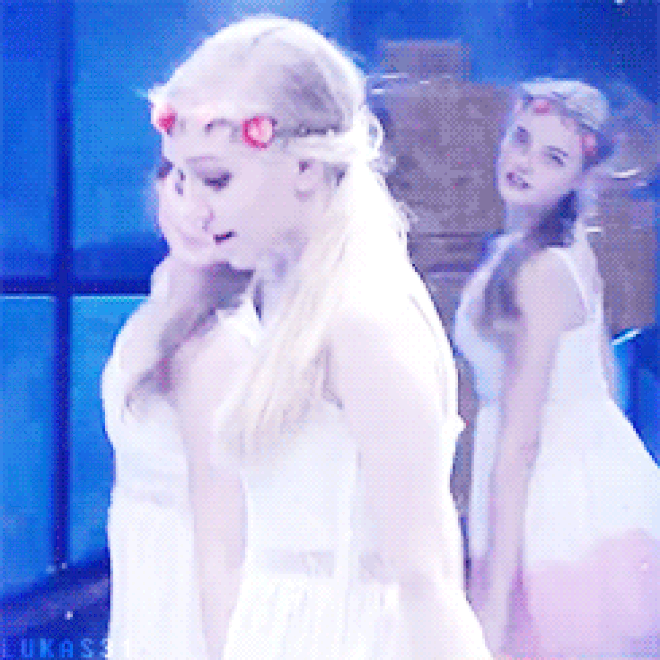 Thiên thần nhí Đan Mạch từng được ví như cô tiên truyện cổ tích sau 6 năm đã thành thiếu nữ, dung mạo khiến dân mạng chia 2 luồng ý kiến-6