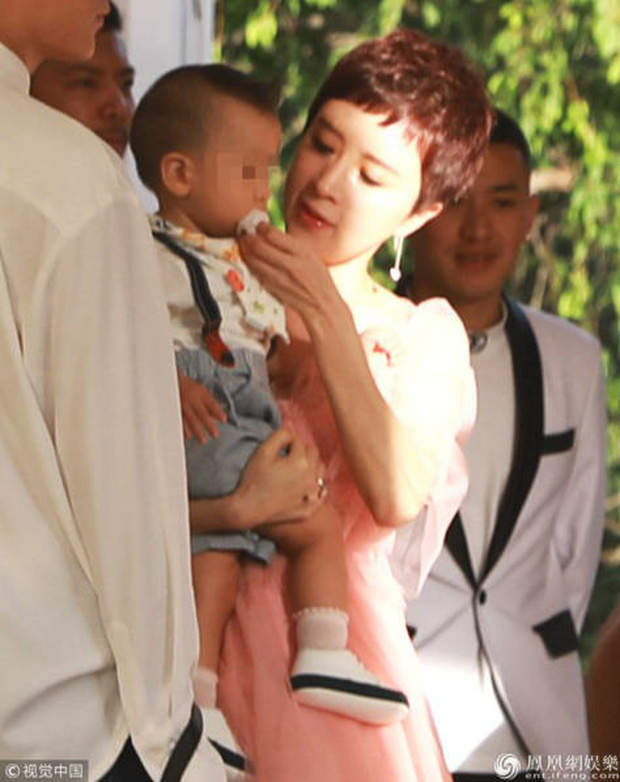 Kim Xảo Xảo: Mỹ nhân Tây Du Ký tai tiếng nhất Cbiz bị nghi bán dâm, tiểu tam ầm ĩ và cuộc sống nhung lụa bên CEO-26