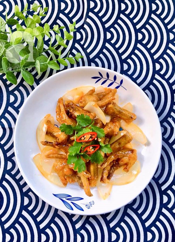 Tôi có món chân gà chiên nước mắm nhắm với bia chồng mê như điếu đổ, đuổi cũng không đi nhậu với bạn!-7