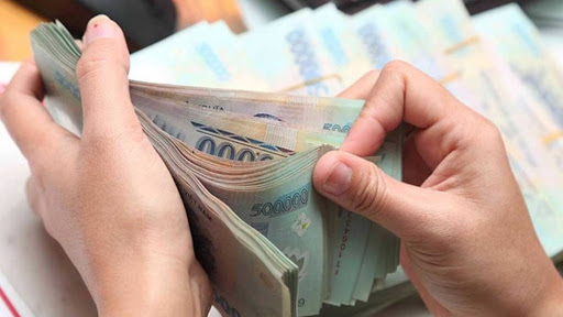 Uất ức vì chồng lao động xuất khẩu, gửi hầu hết lương cho mẹ, mặc vợ còng lưng trả nợ-1