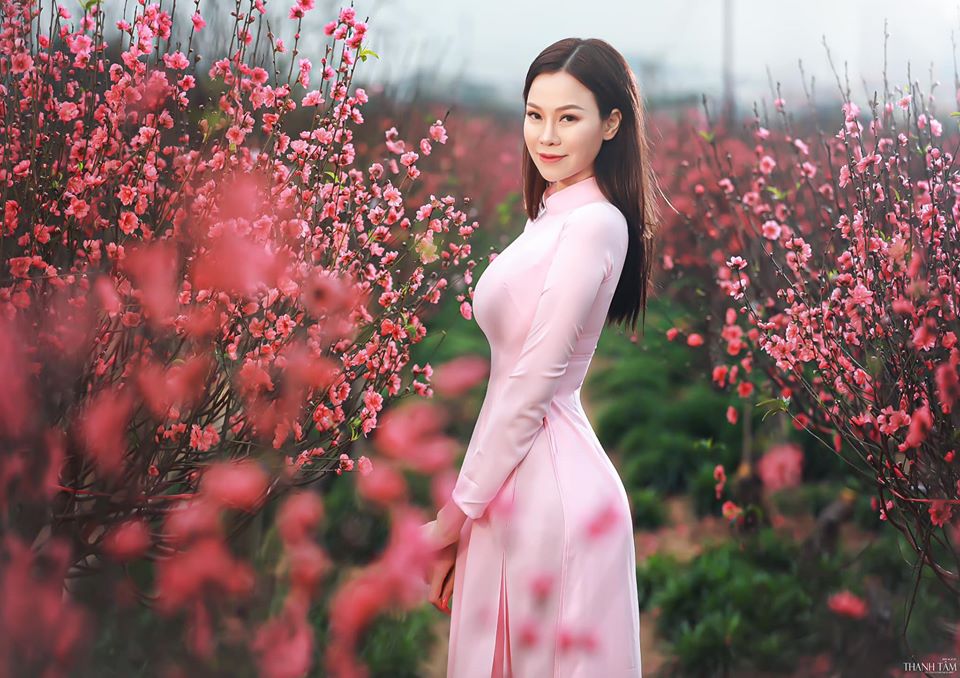 Con dâu của tỷ phú Hoàng Kiều - gây sốt mạng xã hội dù đang cách ly covid-29