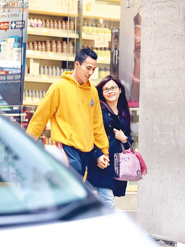 Các con của Vua sòng bài Macau lần lượt kết hôn để có lợi thế tranh gia tài, ái nữ xinh đẹp nhất vẫn bình thản với bạn trai nổi tiếng-1