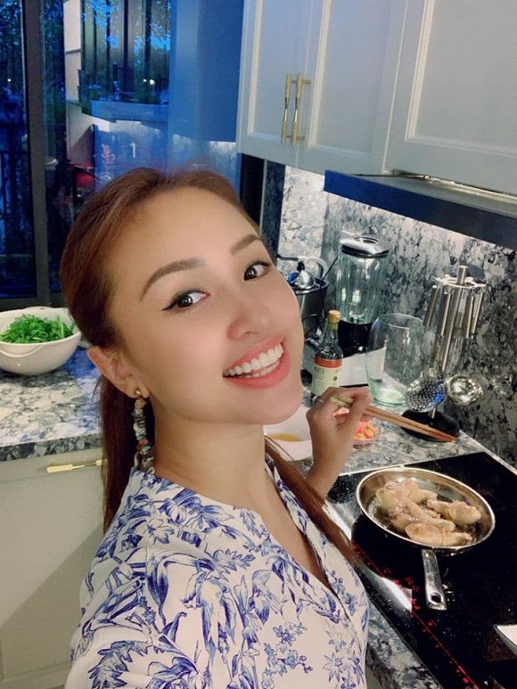 Không gian sang xịn phía trong căn biệt thự mới tậu của MC Vân Hugo-6