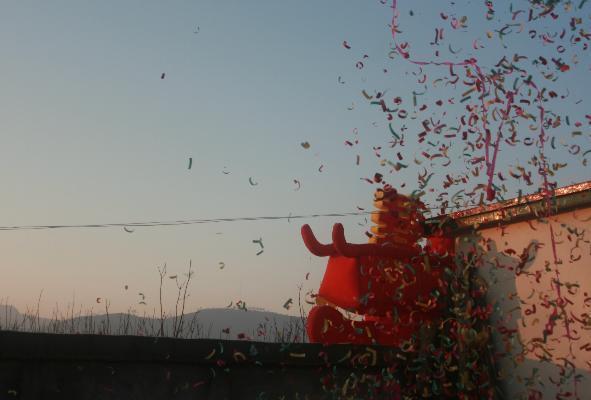 Bố mẹ chồng yêu cầu con dâu mới chứng minh lòng hiếu thảo bằng hủ tục khó tin và cái kết-6