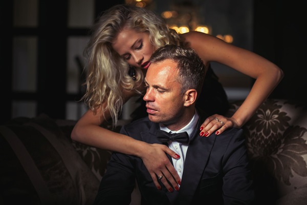 Cưỡng hiếp, ép buôn ma túy và mặt tối của mối quan hệ với Sugar Daddy-1