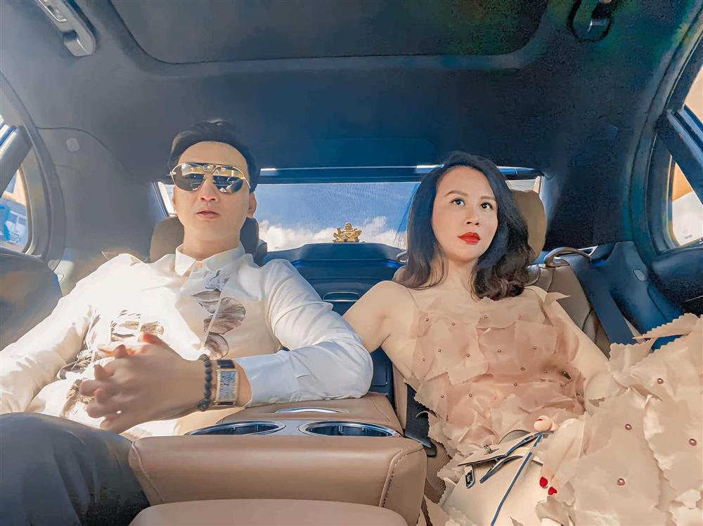 Cặp song sinh nhà MC Thành Trung ở penthouse 18 tỷ, 3 giúp việc, 7 tháng bụ như 2 tuổi-9