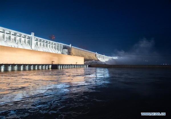 Chùm ảnh đập Tam Hiệp mở 7 cửa xả lũ khi trận lũ thứ 2 trên sông Dương Tử tràn qua-7