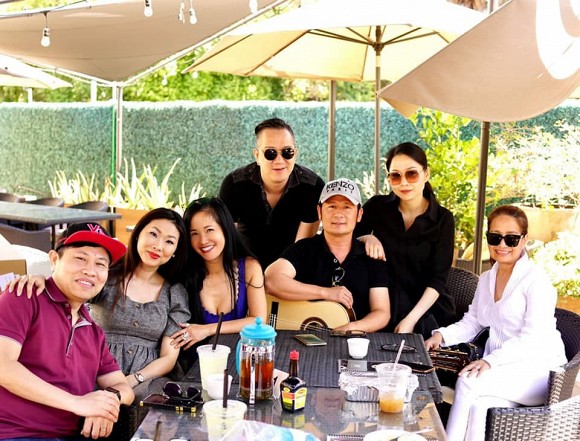 Ca sĩ Bằng Kiều khoe hoa quả thu hoạch trong vườn nhà, nhìn là mê-17