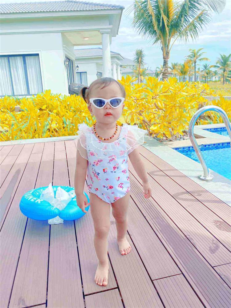 Quế Ngọc Hải mang thói quen ở tuyển VN về nhà, con gái khóc thét trong ngày sinh nhật-6