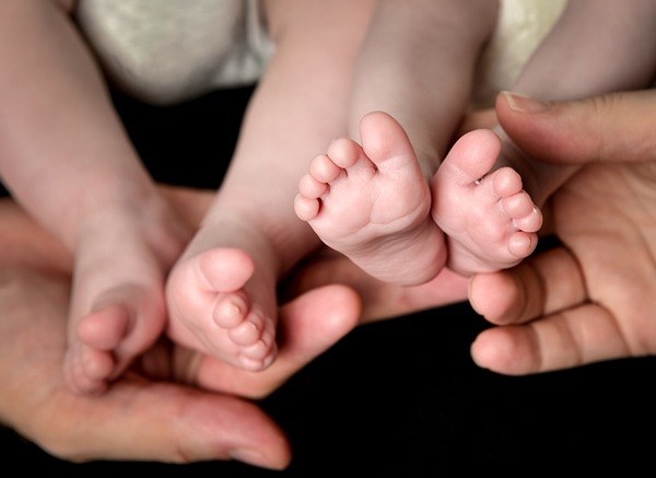 Mẹ sinh đôi nhưng 2 bé đều không phải con mình: 3 ca xét nghiệm ADN lạ nhất ngành y-4