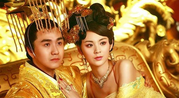 Cướp chồng của chị gái, Hoàng hậu được chiều chuộng hết mực nhưng thân phận kẻ thứ 3 vẫn nhận cái kết đáng sợ ở tuổi 28-2