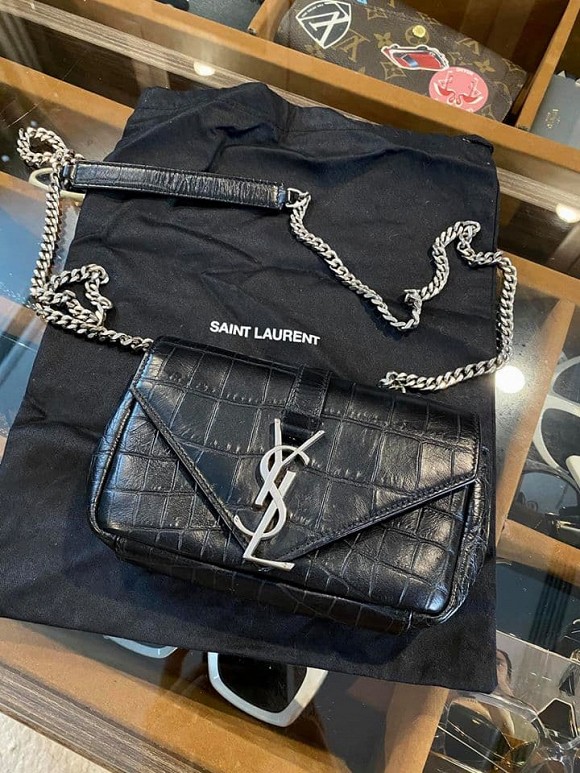 Tủ đồ quá chật, Hoa hậu Kỳ Duyên lại tiếp tục thanh lý loạt đồ hiệu-9