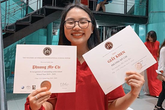 Thành tích học tập cuối năm của Phương Mỹ Chi khiến ai cũng nể phục, choáng hơn cả là mức học phí khủng