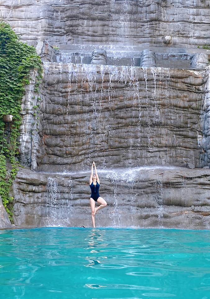 Người phụ nữ bị phản bội trong clip chồng dẫn nhân tình về còn tự tin video call giải thích chi tiết camera bất hợp lý-3