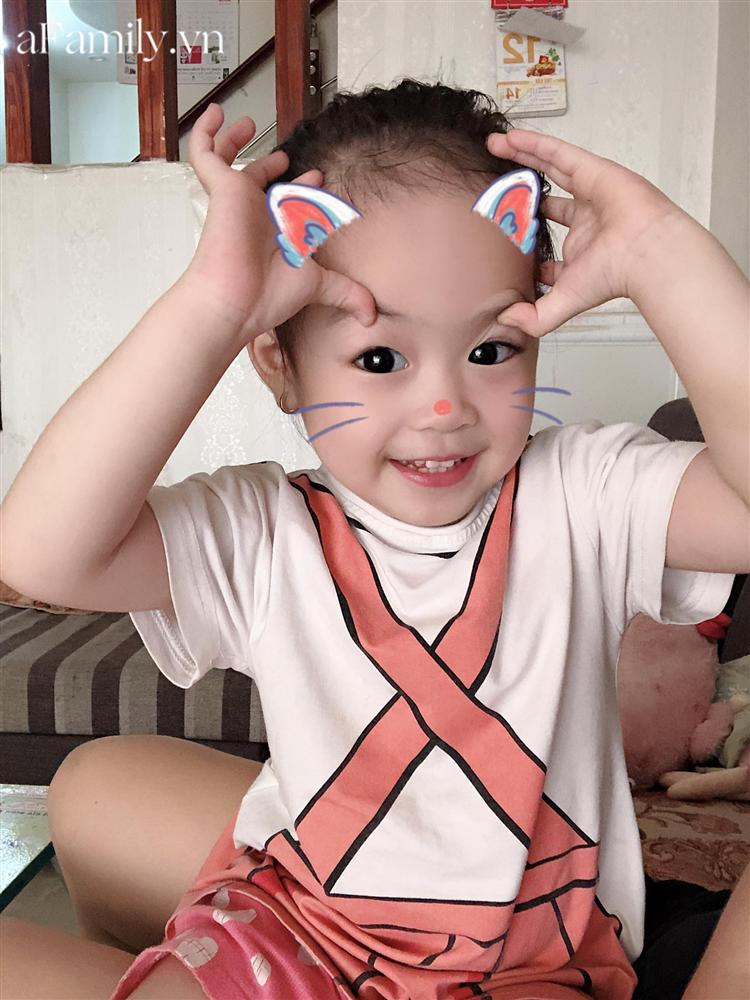 Cô nhóc thánh nghịch khiến mẹ bó tay vì tung đủ chiêu mà không trị nổi, nhìn con gây hậu quả làm mẹ muốn bốc hỏa-4