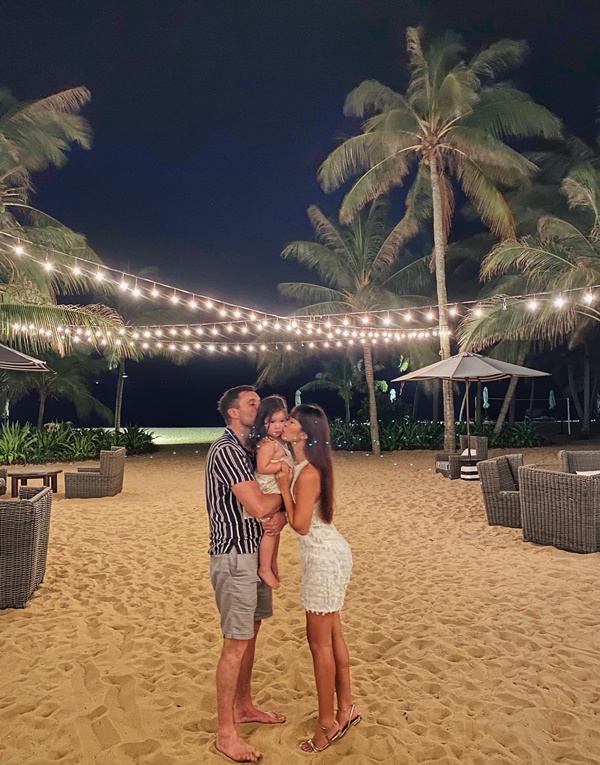 Con gái tròn 2 tuổi, siêu mẫu Hà Anh băn khoăn không biết nên cho con đi học chưa vì lý do siêu đáng yêu-7