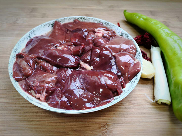 Gan gà xào cay - Món ăn không chỉ hạt dẻ mà còn bổ máu hơn cả thịt bò-2