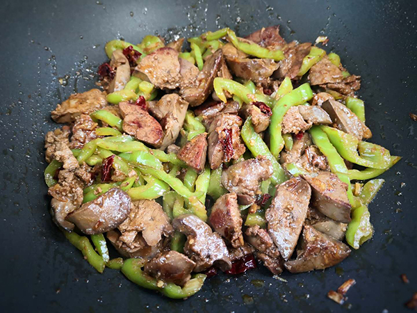 Gan gà xào cay - Món ăn không chỉ hạt dẻ mà còn bổ máu hơn cả thịt bò-9