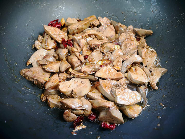 Gan gà xào cay - Món ăn không chỉ hạt dẻ mà còn bổ máu hơn cả thịt bò-8