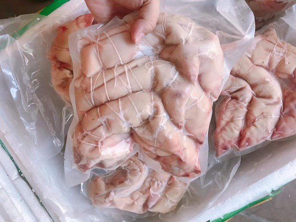 Đồ ăn giá siêu rẻ, không rõ nguồn gốc chị em vẫn mua tới tấp: Gà không đầu chỉ 100.000đ/con-3