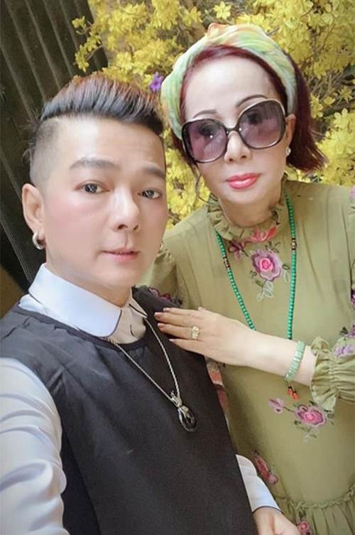 Cố sinh con với bạn thân Đàm Vĩnh Hưng, người vợ hơn chồng 8 tuổi phải cắt bỏ buồng trứng-4