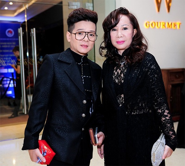 Cố sinh con với bạn thân Đàm Vĩnh Hưng, người vợ hơn chồng 8 tuổi phải cắt bỏ buồng trứng-6