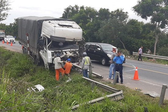 Lời kể vụ tai nạn thảm khốc 8 người tử vong ở Bình Thuận: “Nhiều nạn nhân nằm bất động, cảnh tượng rất đau lòng”