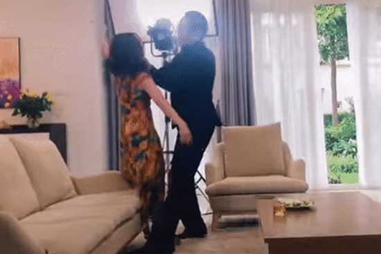 'Đừng bắt em phải quên' lộ cảnh Luân bóp cổ Linh khiến khán giả hả hê