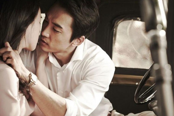 Giấu vợ đi karaoke mang về hóa đơn khủng, người chồng bị vợ đuổi đánh thảm thương-3