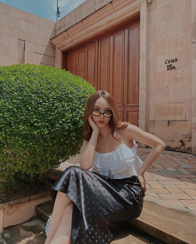 Các mỹ nhân Việt có loạt cách diện chân váy siêu xinh, bạn áp dụng thì sẽ đẹp mọi lúc mọi nơi-2