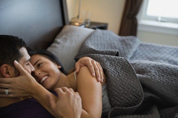 Tại sao đàn ông thích hôn môi đến thế? Biết lý do tôi đã chủ động hôn chồng mỗi ngày-3