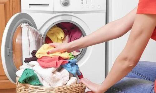 Đồ bẩn không được ném trực tiếp vào máy giặt, ai đọc xong cũng tá hỏa bảo sao quần áo không sạch mà còn nhanh hỏng-2