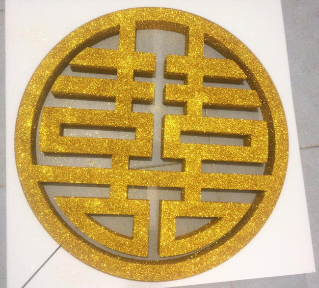 Pha trang trí xe hoa đám cưới tai hại nhất thời đại khi nhà trai gắn nhầm chữ thọ thay vì chữ hỉ khiến nhà gái nổi giận đùng đùng-2