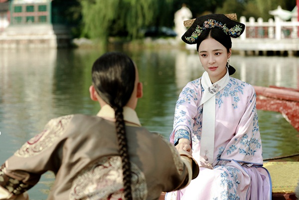 Phi tần bí ẩn của Hoàng đế Càn Long: Tuyệt sắc giai nhân xuất thân thường dân được xem là nguyên nhân khiến Kế hoàng hậu cắt tóc đoạn tình-1