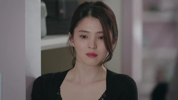 Vui vẻ dẫn bồ nhí vào nhà nghỉ, nhưng vừa rút ví cho cô ta tiền thì tôi rụng rời chân tay với món đồ lạ bên trong-1