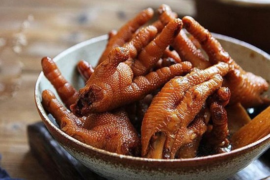 Chân gà đã ngon, nấu kiểu này chồng con còn nghiện hơn nữa, vài ngày lại đòi nấu cho ăn