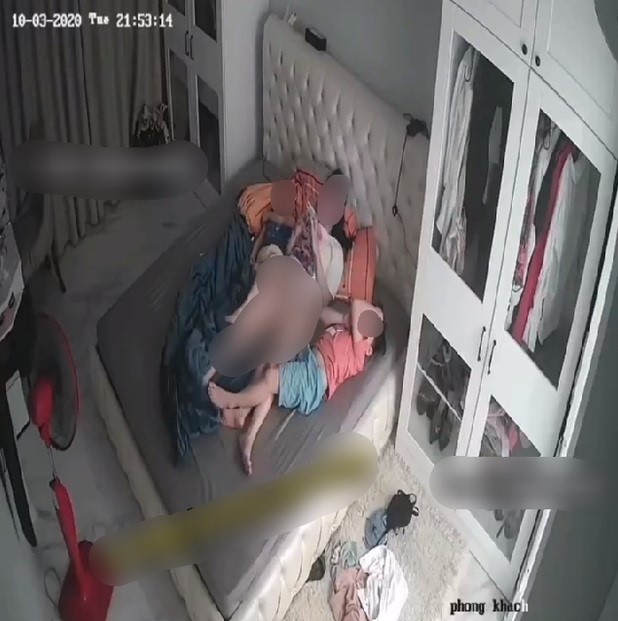 Người phụ nữ để trẻ sờ vùng nhạy cảm có dấu hiệu tội phạm-1