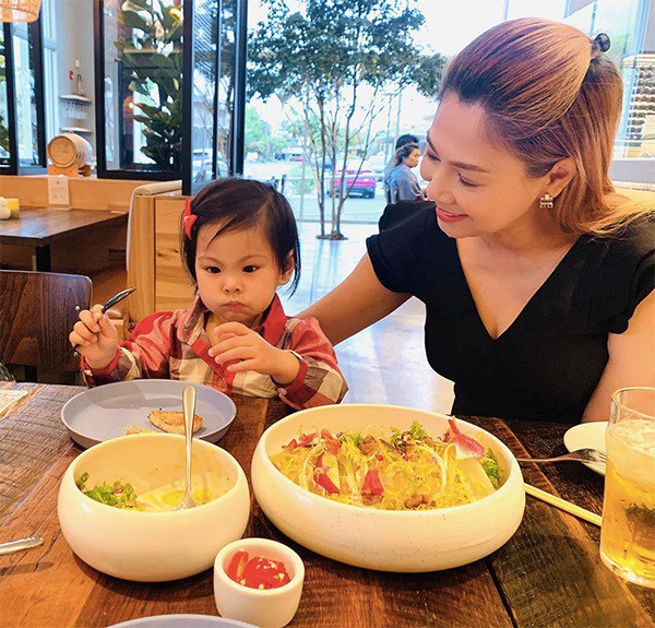 Chồng chán cơm thèm phở”, Thanh Thảo chụp ảnh tố ông xã đại gia mới là người làm hư con-6