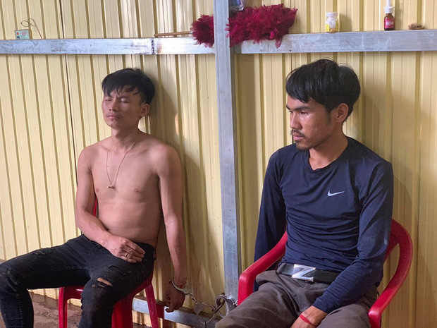 NÓNG: CSGT nổ súng bắt 2 thanh niên vận chuyển 200 kg ma túy đá từ biên giới về TP.HCM-3