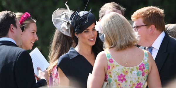 Meghan Markle từng có thái độ thô lỗ ngay trong hôn lễ bạn thân nhất của Harry và tham vọng đánh bại Công nương Diana-3
