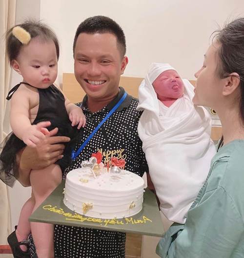 Học trò Đông Nhi vừa sinh 3 tháng đã lại có bầu, tròn một năm 2 lần đi đẻ-1
