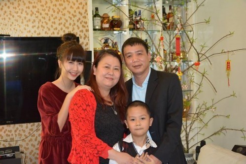 Khoe ảnh du lịch cùng gia đình, ngoại hình bố ruột Quỳnh Anh Shyn chiếm spotlight-8