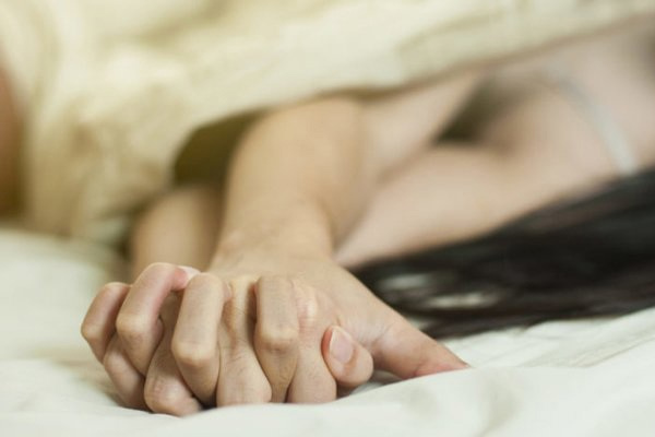 Bỏ 23 triệu để đổi gió, người đàn ông sốc nặng khi tình nhân đột tử ngay trên giường-1